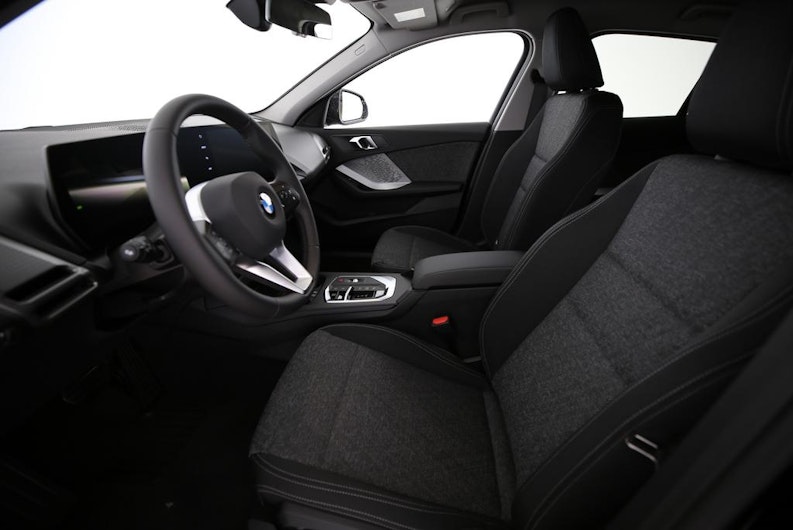 Vehicle image BMW 1 SERIES
