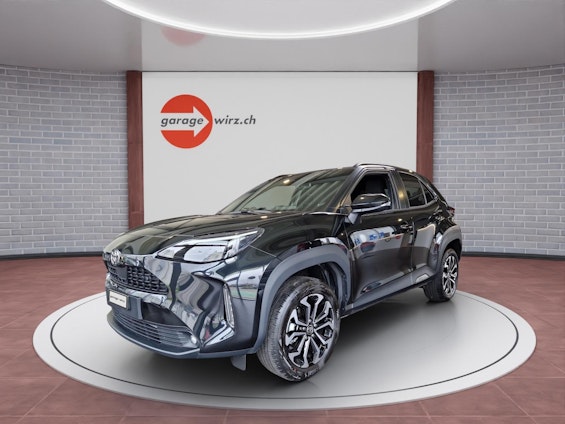 First vehicle image