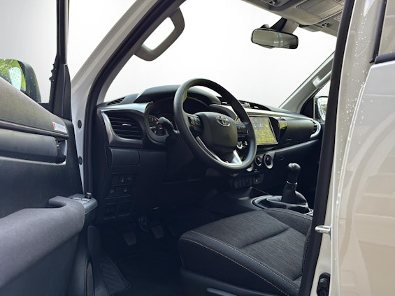 Vehicle image 22