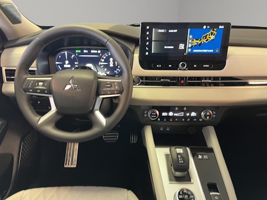 MITSUBISHI Outlander 2.4 PHEV Instyle 4x4 3