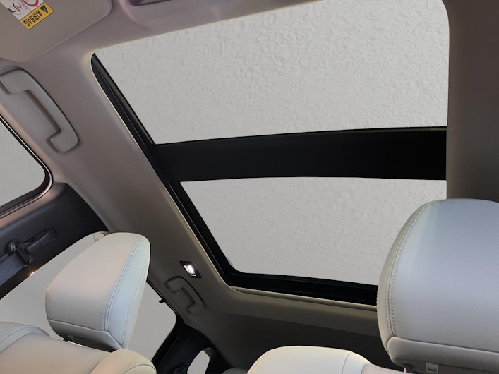 Vehicle image MITSUBISHI OUTLANDER