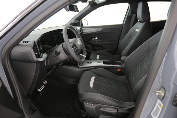 Vehicle image 5 Vehicle image 5