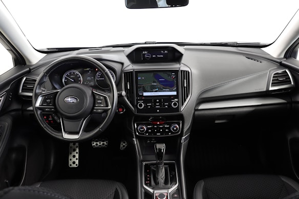 SUBARU Forester Station 2.0i e-Boxer Swiss Plus 3