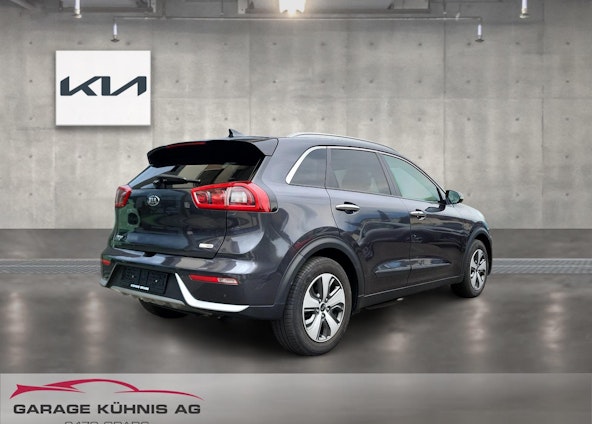 Vehicle image 4 Vehicle image 4