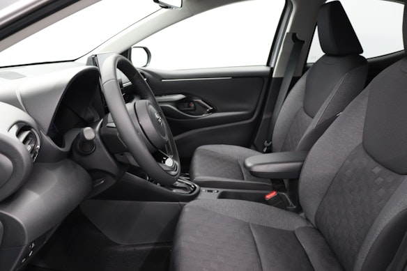 TOYOTA Yaris 1.5 VVT-i HSD Trend 2