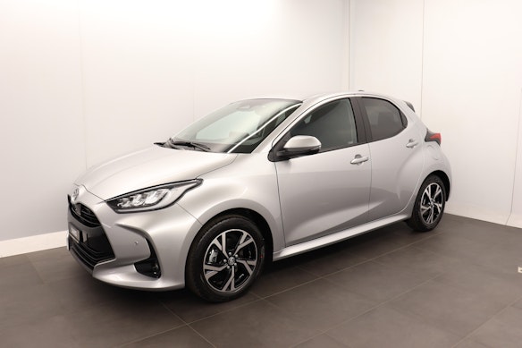 TOYOTA Yaris 1.5 VVT-i HSD Trend 3