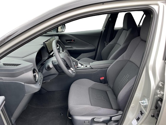 Vehicle image 17 Vehicle image 17