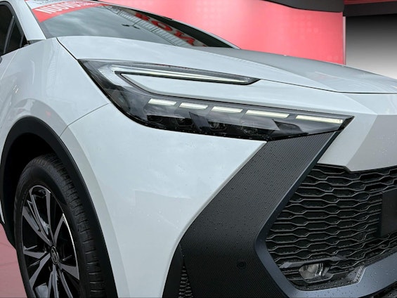 Vehicle image 8