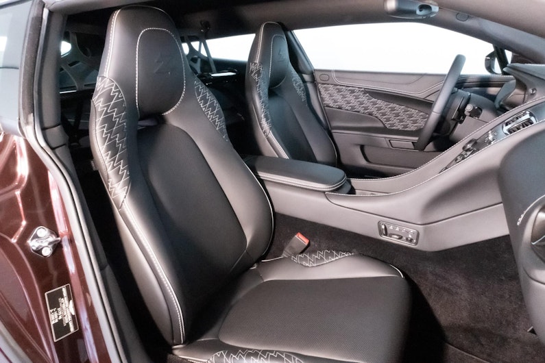 Vehicle image ASTON MARTIN V12 Vanquish