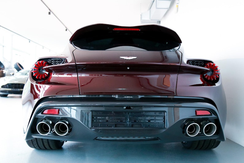 Vehicle image ASTON MARTIN V12 Vanquish