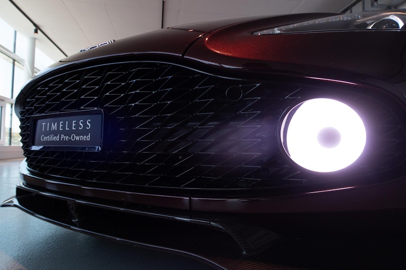 Vehicle image ASTON MARTIN V12 Vanquish