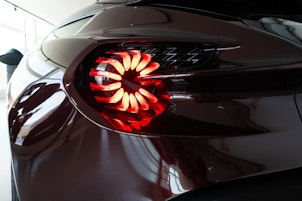 Vehicle image ASTON MARTIN Vanquish S 6.0 V12