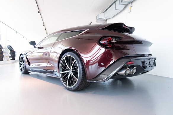 ASTON MARTIN Vanquish S 6.0 V12 3