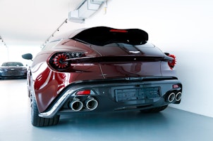 Vehicle image ASTON MARTIN Vanquish S 6.0 V12
