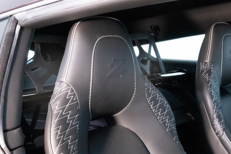 Vehicle image ASTON MARTIN V12 Vanquish