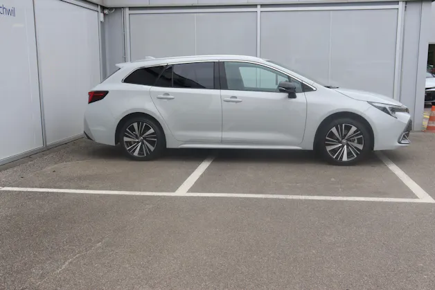 Toyota Corolla Touring Sports 2.0 HSD Trend