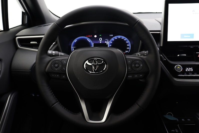 Vehicle image TOYOTA COROLLA CROSS