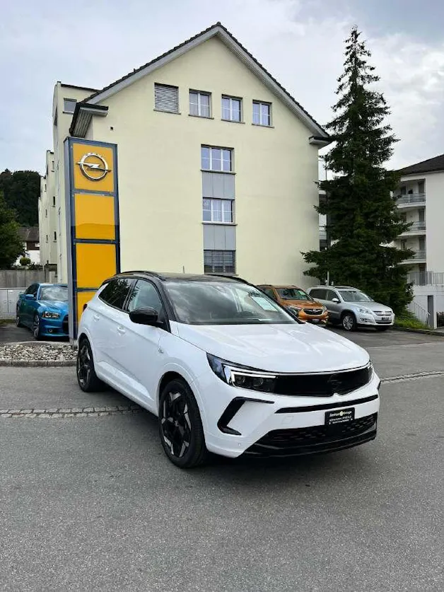 Opel Grandland 1.6 T PHEV GSE