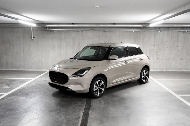 Vehicle image SUZUKI SWIFT