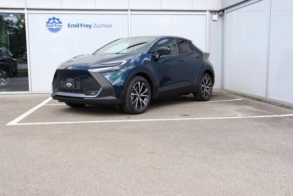 First vehicle image