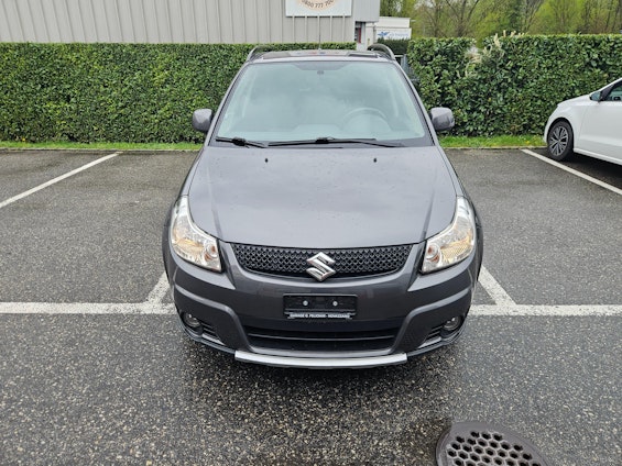 Vehicle image 25