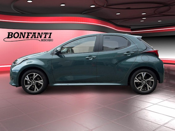 Vehicle image 3