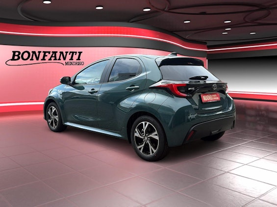 Vehicle image 4
