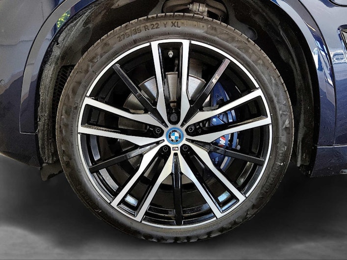 Vehicle image BMW X5