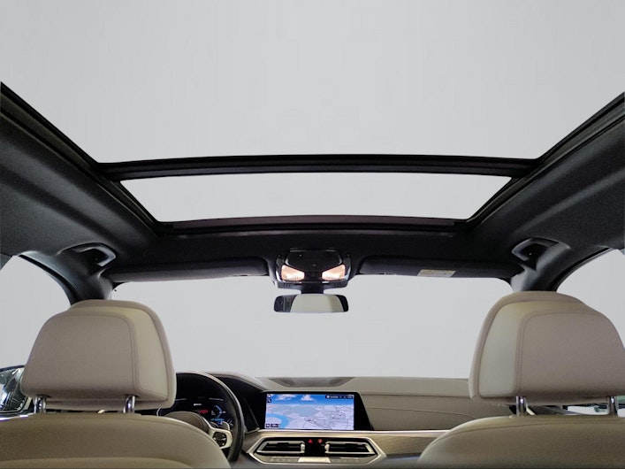 Vehicle image BMW X5