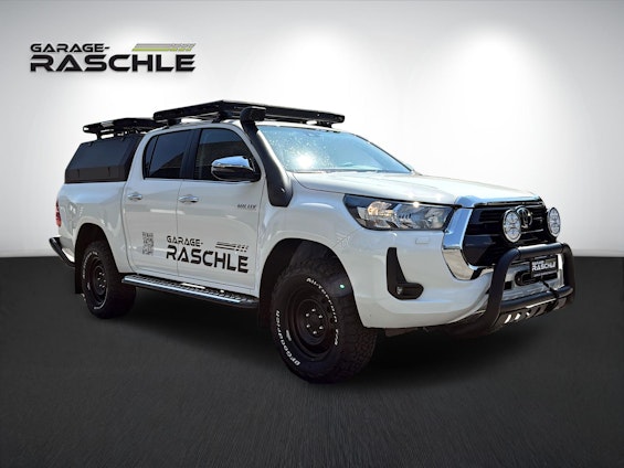 First vehicle image
