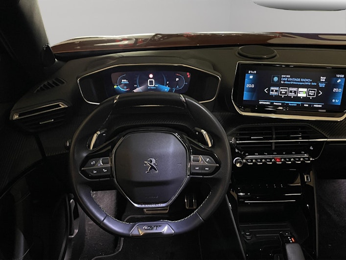 Vehicle image PEUGEOT 2008