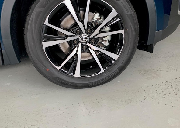 Vehicle image 13 Vehicle image 13