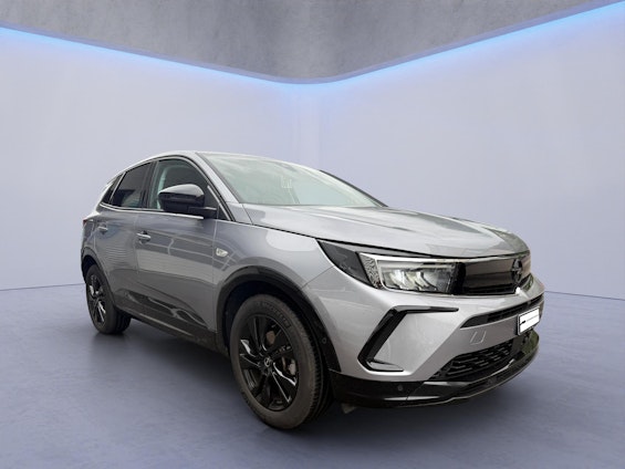 First vehicle image