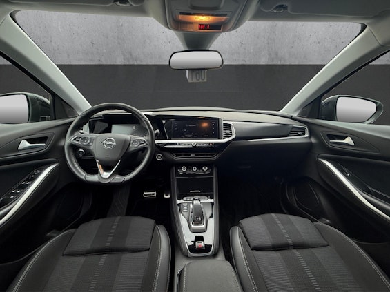 Vehicle image 8 Vehicle image 8