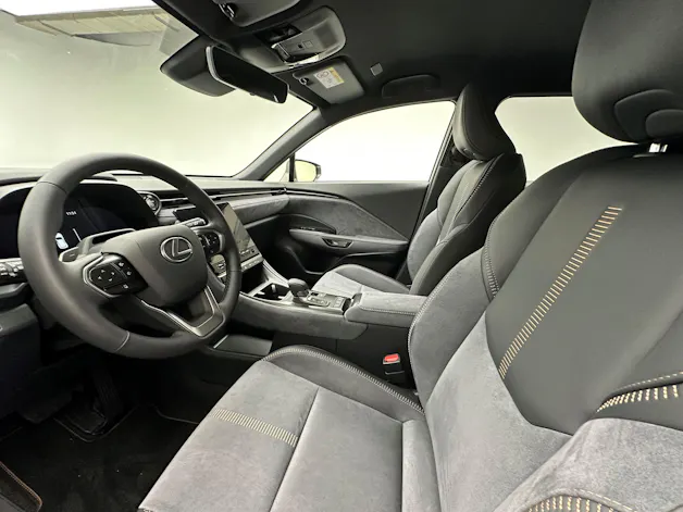 Lexus LBX 1.5 Hybrid Cool AWD