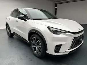 Lexus LBX 1.5 Hybrid Cool AWD