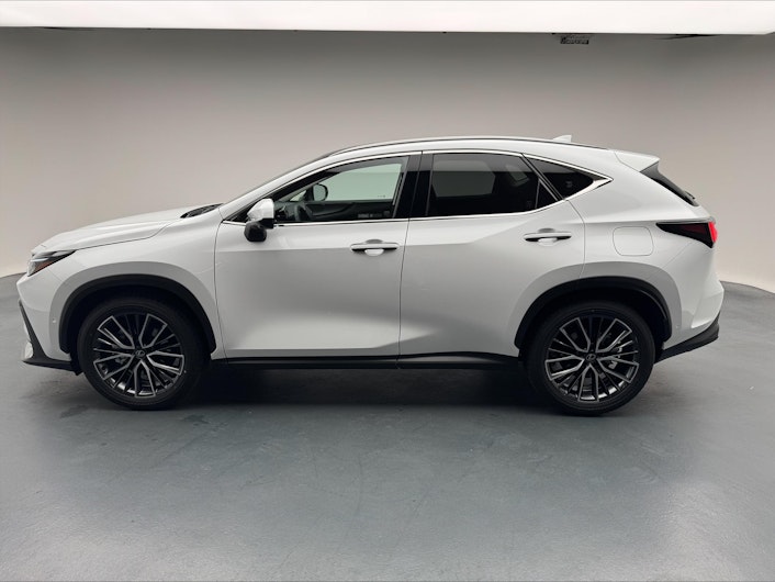 Vehicle image LEXUS NX