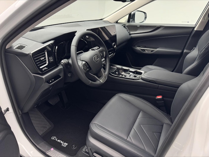 Vehicle image LEXUS NX