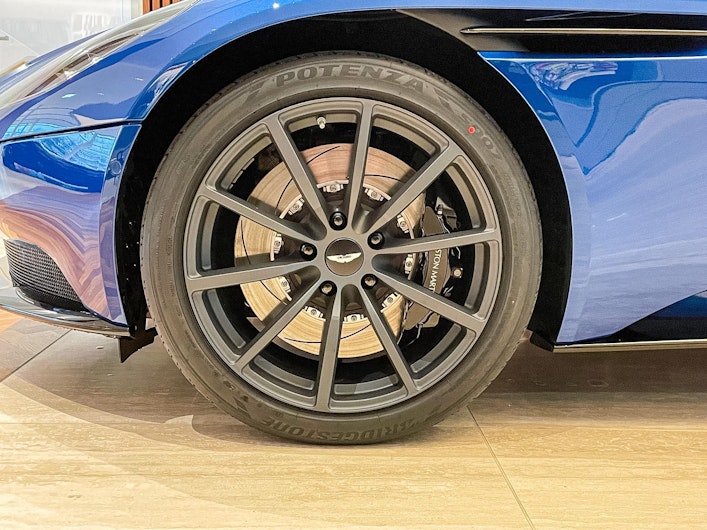 Vehicle image ASTON MARTIN DB11