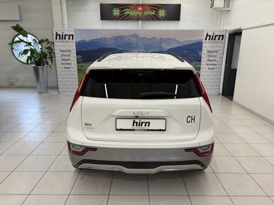 Vehicle image 3 Vehicle image 3