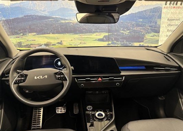 Vehicle image 5 Vehicle image 5