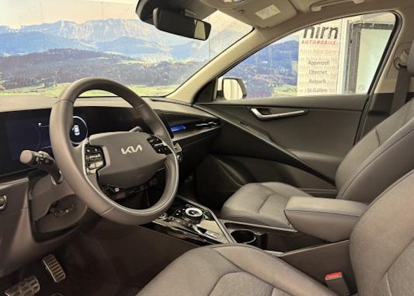 Vehicle image 4 Vehicle image 4