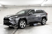 First vehicle image