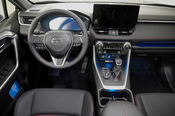 Vehicle image 9