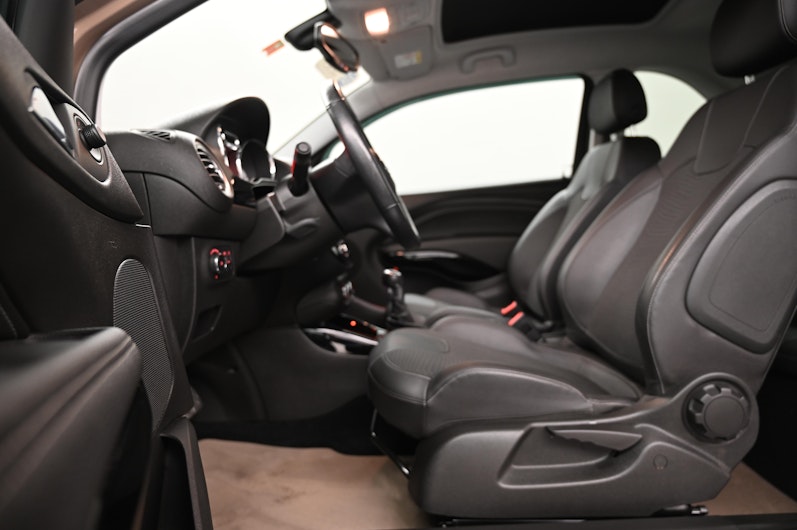 Vehicle image OPEL ADAM