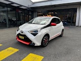First vehicle image