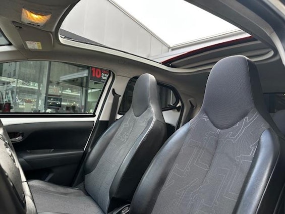 Vehicle image 20