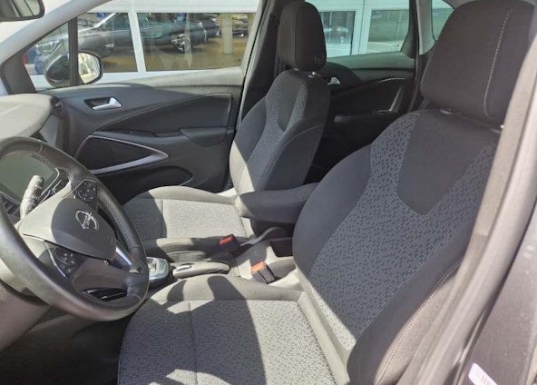 Vehicle image 4 Vehicle image 4