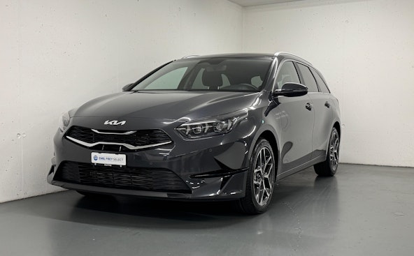 First vehicle image