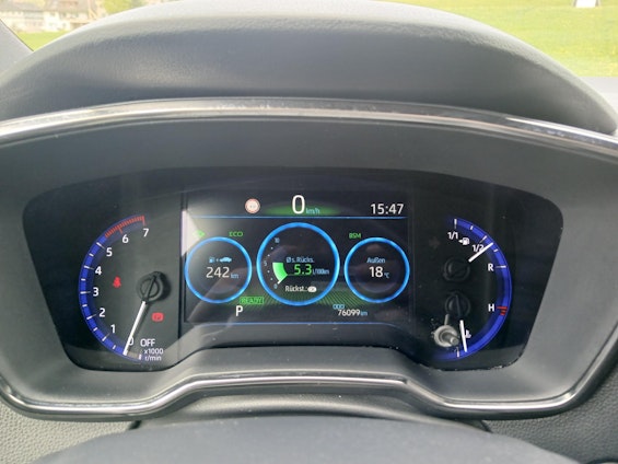 Vehicle image 14